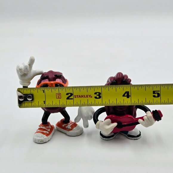 Vintage 1987 California Raisins Figurines Orange Sunglasses and Shoes Guitar Pla - Picture 3 of 16